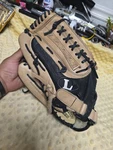 Louisville Slugger Tps DYS1350 Dynasty Series 13.5" Softball Glove Lht. Fixed Price $29.99.
