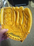 Dusty Baker Baseball Glove Mizuno MT2012FB. Fixed Price $80.00.