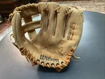 Wilson Baseball Glove Rht A2260 Tommy John Autograph Model. Fixed Price $22.40.