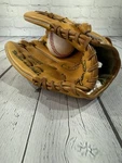Rawlings RBG70R 11 1/2 Inch Derek Jeter Left Hand Throw Fastback Leather Glove. Fixed Price $44.95.