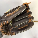 Worth Leather Baseball Glove Storm Fast Pitch Model STM120 Brt Right. Fixed Price $20.00.