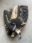 Adidas Youth Baseball Glove TS1100SD Beige And Black. Fixed Price $25.00.