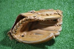 Regent 11 Inch Rh Throw Youth Baseball Glove 03665 #V538. Fixed Price $12.00.