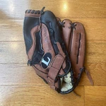 Louisville Slugger Series 12.5 Inch Baseball Glove Rht. Fixed Price $31.99.