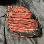 Mizuno Prospect Gpp 1200YIDRL Baseball Rht Glove. Fixed Price $15.95.