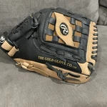 Rawlings PM1610RB 11.5" Playmaker Fastback Youth Baseball Glove Rht. Fixed Price $14.45.