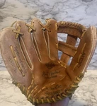 Louisville Slugger Baseball Glove 11 Inch Greg Nettles LSG33N Right Hand Throw. Fixed Price $20.00.
