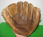 Vintage Tru Touch Pro Bilt Nellie Fox Baseball Glove AD700 Right Hand Thrower. Fixed Price $26.99.