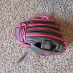 Nwot Franklin Fielding Glove Youth 9.5" Tee Softball Gray Pink Left Hand. Fixed Price $13.98.