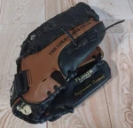 Rawlings Youth Baseball Glove Players Series PL105TB 10.5 Right Hand Throw. Fixed Price $12.00.