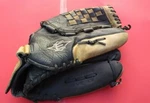 Easton Havoc Hvc 13" Steer Hide Baseball Softball Glove Rht Right Hand Throw. Fixed Price $28.99.