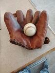 Dixie Walker 1940 Era Baseball Mitt Macgregor And Goldsmith Hc Right Throw Usa. Fixed Price $85.00.