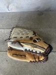 Louisville Slugger Youth Baseball Glove 10.5 Inch Left Hand Throw Tls 1052P Lht. Fixed Price $20.00.