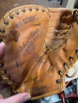 Vintage Orlando Cepeda 1960'S Wilson Model A2886 Hof Glove Mitt 1ST Baseman's. Fixed Price $50.00.
