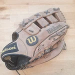 Wilson A1750 Team Series 12.5" Right Hand Throw Leather Baseball Glove Mitt. Fixed Price $17.95.