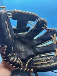 Rawlings Heart Of The Hide PRO204W-2NC 11.5 Wingtip Navy Blue Baseball Glove. Fixed Price $175.00.