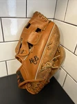 Louisville Slugger Baseball Glove Youth Cowhide Palm Series Star P0628 Rht LSG60. Fixed Price $12.00.