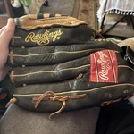 Rawlings Elite 11.5" Rht Glove GGE115MTCPT Writing On. Fixed Price $50.00.