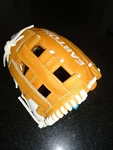 Easton Professional Collection Fastpitch Softball Glove 11.75" Rh - $229.99. Fixed Price $189.99.