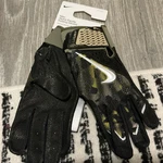 Nike Alpha Varsity Camo Batting Gloves Unisex Adult Size: Small Nwt. Fixed Price $20.80.