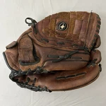 Spalding 18026 Diamond 12" Rht Baseball Glove Read Details About Inside Lining. Fixed Price $14.99.