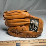 Louisville Slugger Baseball Youth Glove AHBG43T 10 Right Hand Thrower. Fixed Price $16.96.