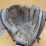 Mizuno MVP-1225 Vintage Pro 12.25 Pitchers Baseball Softball Glove Rht. Fixed Price $54.99.