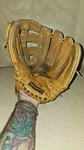 Vintage Louisville Slugger HBG1 Hillerich & Bradsby 12" Baseball Glove Mitt Rht. Fixed Price $22.49.
