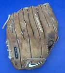 Nike SDR1200 Baseball Softball Glove 12" Diamond Ready Leather Mitt Rht Youth. Fixed Price $12.99.