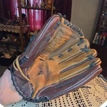 Rawlings Renegade Series R125BRB 12.5" Rh Throw Baseball Glove Black & Tan. Fixed Price $30.00.