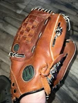 Wilson A1850 PRO9 Aztec Leather 12.5" Baseball Glove Mitt Right Handed. Fixed Price $23.20.
