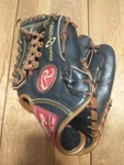 Rawlings Heart Of The Hide Dual Core PRO204DC 11.5" Rht Glove. Fixed Price $200.00.