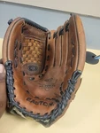 Easton Vrs Gel Pad Natural Softball Glove 12 3/4 71 Tanned Lea. Fixed Price $34.99.