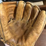 Early Floating Heel Wilson Wynn A2070 Baseball Glove. Fixed Price $84.15.