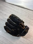 Mizuno GPL-1152 11.5" Mvp Youth Baseball Glove Lht Power Close Ii Right Hand. Fixed Price $22.95.