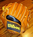 Wilson Grip-tite Pocket Mini-pro A2293 Baseball Glove Youth Right Hand 825. Fixed Price $14.99.
