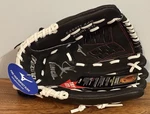 Mizuno Prospect Finch Youth Softball Glove Lht 11.5" White/black GPP1155F3. Fixed Price $28.00.