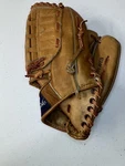 Tom Seaver Baseball Glove-spalding- Autograph Model 42-3471-NEW York Mets Rht. Fixed Price $35.00.