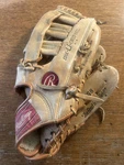 Vtg Rawlings RSG8 Softball Glove Size Deep Well Pocket Rht. Fixed Price $15.75.