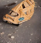 Spalding "the Classic" Softball Glove Top Grain Model 42-5365 Rht Nice Condition. Fixed Price $26.00.