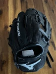 Mizuno Youth Prospect Gpp 900Y3 9" Power Close Baseball Glove Leather. Fixed Price $44.00.