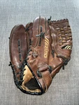 Mizuno Mww 1309 13INCH Lht Professional Model Leather Baseball Glove-. Fixed Price $29.99.