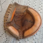 Rawlings MJ77T Johnny Bench Catchers Mitt Glove Deep Well Pocket Orange Sides Lh. Fixed Price $59.86.