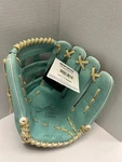 Marucci 12.75 Fast-pitch Softball Glove Rht. Fixed Price $136.95.
