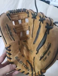Easton Travel Pro Youth Series Tb 81 Baseball Glove Mitt 12 Rht. Fixed Price $16.99.