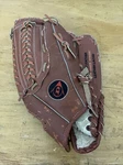 Dunlop 12 League Master Series 99 Leather Baseball Glove, Rht. Fixed Price $16.71.