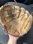 Louisville Slugger TPX1150H 11.5" Hoss Series Rht Infield Baseball Glove. Fixed Price $26.66.