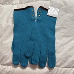 Nwt Coach Women Heritage Gloves W/logo In Turquoise/brown With Gold Buttons. Fixed Price $29.99.