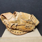 Spalding 42-7075 The Snapper Catchers Mitt Glove Rht Vintage. Fixed Price $29.99.