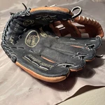 Louisville Slugger Baseball Glove Mitt SRK1050 10.5 Left Hand Leather. Fixed Price $22.00.